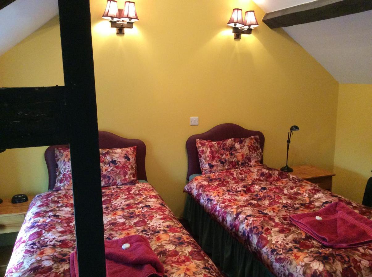 The Old Forge B&B Knockin Buitenkant foto