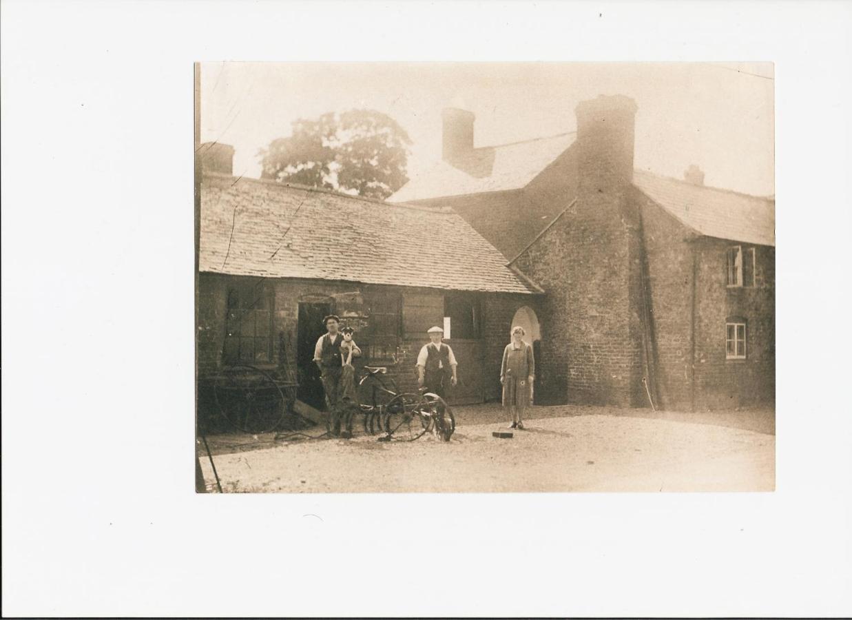 The Old Forge B&B Knockin Buitenkant foto